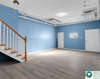 746 N Washington Street - Photo Thumbnail 17