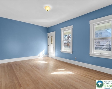 746 N Washington Street - Photo Thumbnail 14