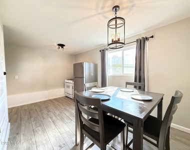 7441 Alameda- Rear Avenue - Photo Thumbnail 8