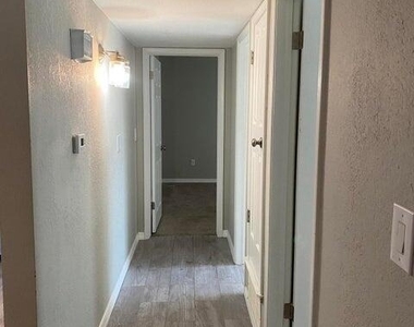 11245 Quintana Drive - Photo Thumbnail 3