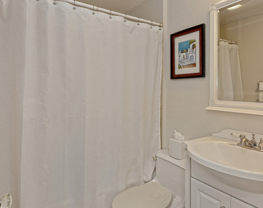 13 Billow Road - Photo Thumbnail 15