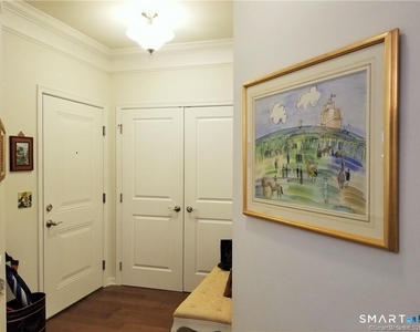 424 Center Meadow Lane - Photo Thumbnail 4
