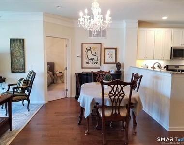 424 Center Meadow Lane - Photo Thumbnail 9