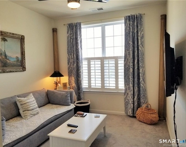 424 Center Meadow Lane - Photo Thumbnail 15
