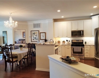 424 Center Meadow Lane - Photo Thumbnail 5