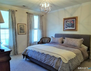 424 Center Meadow Lane - Photo Thumbnail 11