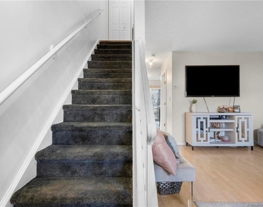 360 Spring Street - Photo Thumbnail 13