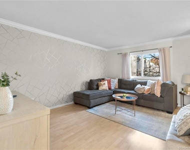 360 Spring Street - Photo Thumbnail 8
