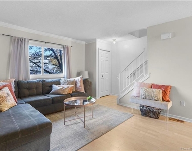 360 Spring Street - Photo Thumbnail 9