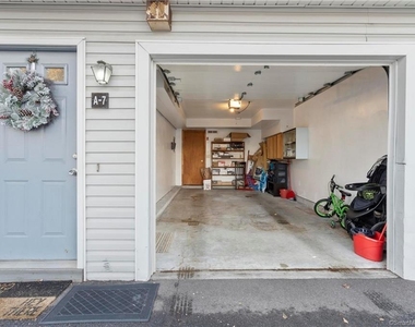 360 Spring Street - Photo Thumbnail 28
