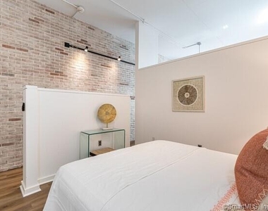 15 Dinah Street - Photo Thumbnail 5