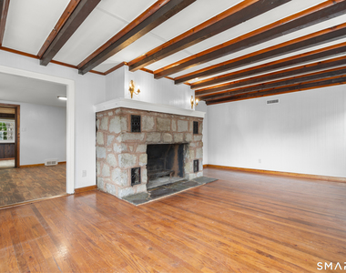 399 Hawthorne Avenue - Photo Thumbnail 12