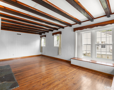 399 Hawthorne Avenue - Photo Thumbnail 11