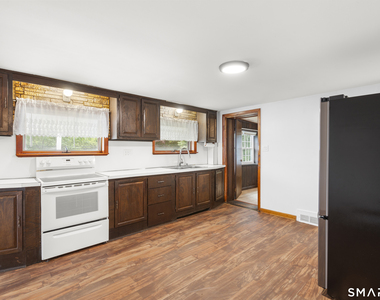 399 Hawthorne Avenue - Photo Thumbnail 14