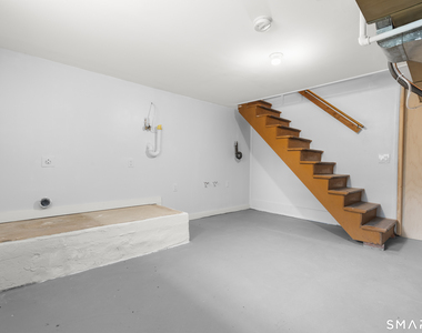 399 Hawthorne Avenue - Photo Thumbnail 33