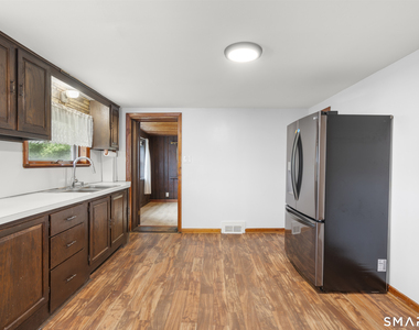 399 Hawthorne Avenue - Photo Thumbnail 15