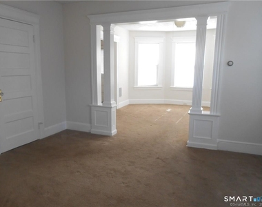 166 Booth Street - Photo Thumbnail 4