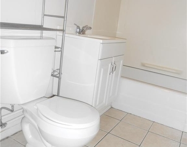166 Booth Street - Photo Thumbnail 11
