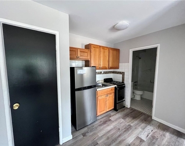 85 Union Avenue - Photo Thumbnail 2