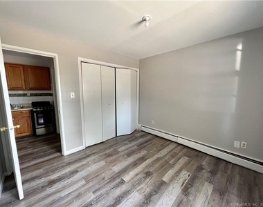 85 Union Avenue - Photo Thumbnail 6