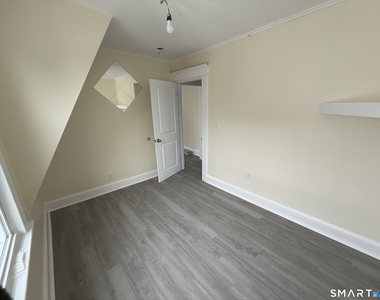 82 Bunker Hill Avenue - Photo Thumbnail 6