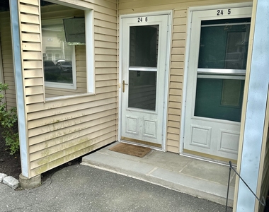 8 Rose Lane - Photo Thumbnail 2