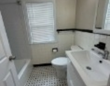 1160 Whitney Avenue - Photo Thumbnail 5