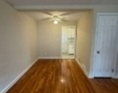 1160 Whitney Avenue - Photo Thumbnail 4