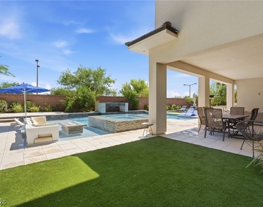 2 Garden Rain Drive - Photo Thumbnail 49