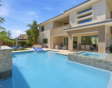 2 Garden Rain Drive - Photo Thumbnail 52