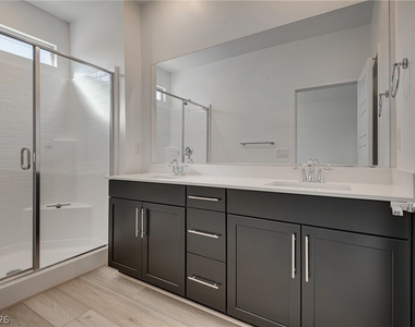 900 Elmwood Forest Lane - Photo Thumbnail 11