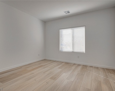 900 Elmwood Forest Lane - Photo Thumbnail 9