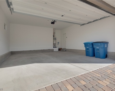 900 Elmwood Forest Lane - Photo Thumbnail 12