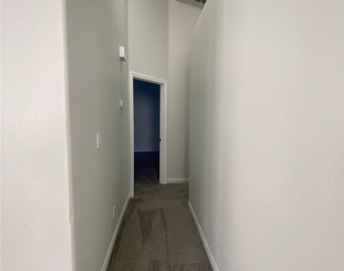 181 Laguna Hills Court - Photo Thumbnail 11