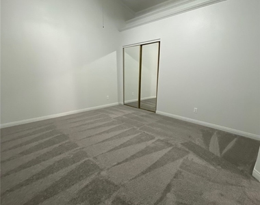 181 Laguna Hills Court - Photo Thumbnail 7