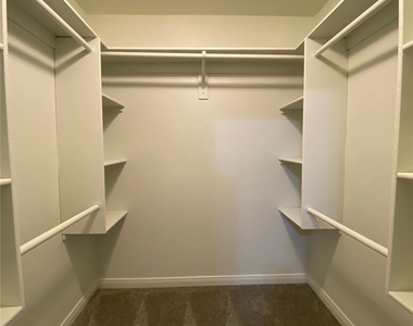 181 Laguna Hills Court - Photo Thumbnail 17