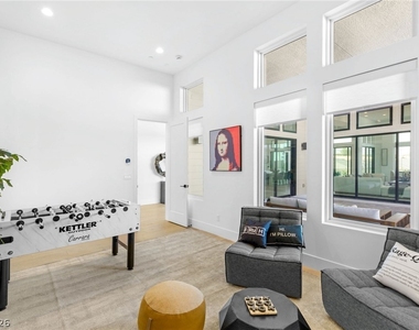 10964 Rossa Peak Avenue - Photo Thumbnail 5
