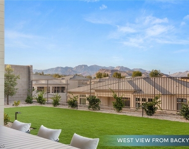 10964 Rossa Peak Avenue - Photo Thumbnail 39
