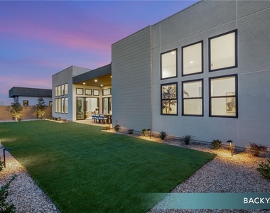 10964 Rossa Peak Avenue - Photo Thumbnail 45