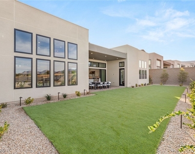 10964 Rossa Peak Avenue - Photo Thumbnail 44