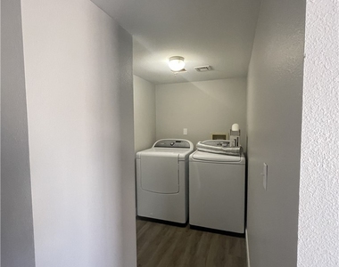 2840 Belleza Lane - Photo Thumbnail 9
