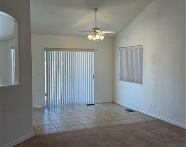 5776 E Badlands Lane - Photo Thumbnail 2
