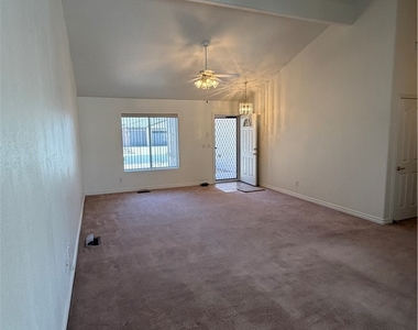 5776 E Badlands Lane - Photo Thumbnail 4