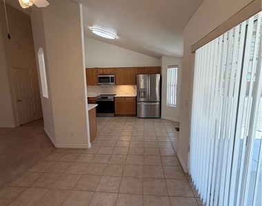 5776 E Badlands Lane - Photo Thumbnail 7
