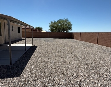 5776 E Badlands Lane - Photo Thumbnail 28
