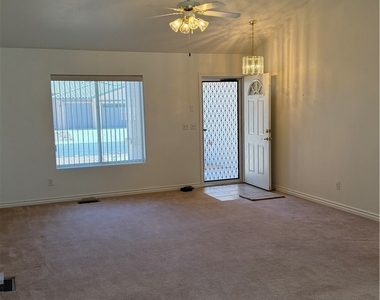 5776 E Badlands Lane - Photo Thumbnail 3