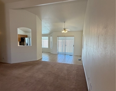 5776 E Badlands Lane - Photo Thumbnail 5