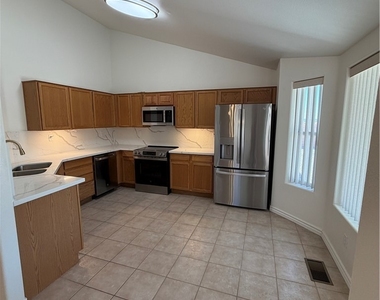5776 E Badlands Lane - Photo Thumbnail 8