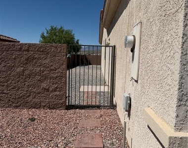 5776 E Badlands Lane - Photo Thumbnail 30