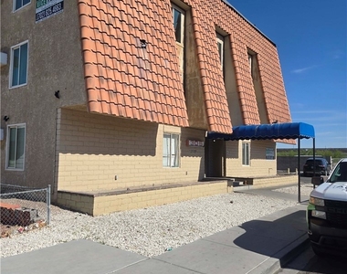 305 N 10th Street - Photo Thumbnail 9